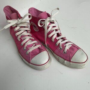 Converse Chuck Taylor All Star High-Top Sneaker! Color: Chaos Fuchsia! Size 9